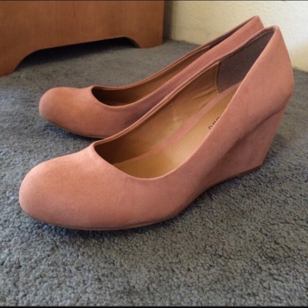 COPY - Blush Wedges
